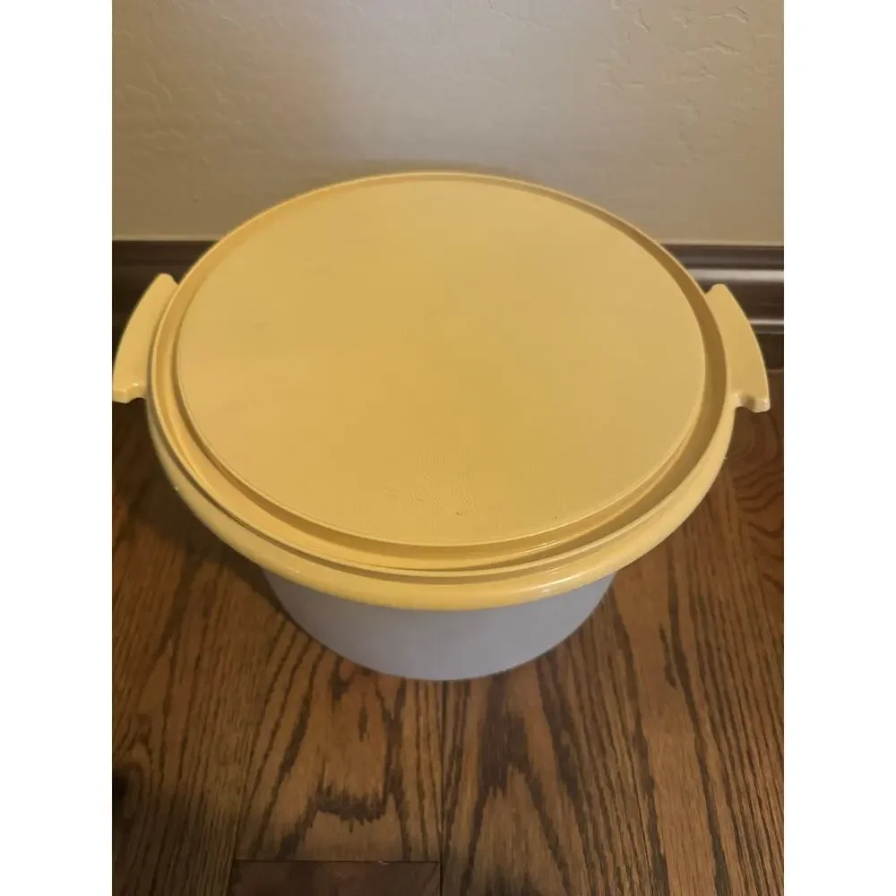 6 Pc Tupperware Set 1970s Cake And Pie Keeper Carrier Harvest Gold Vintage Retro